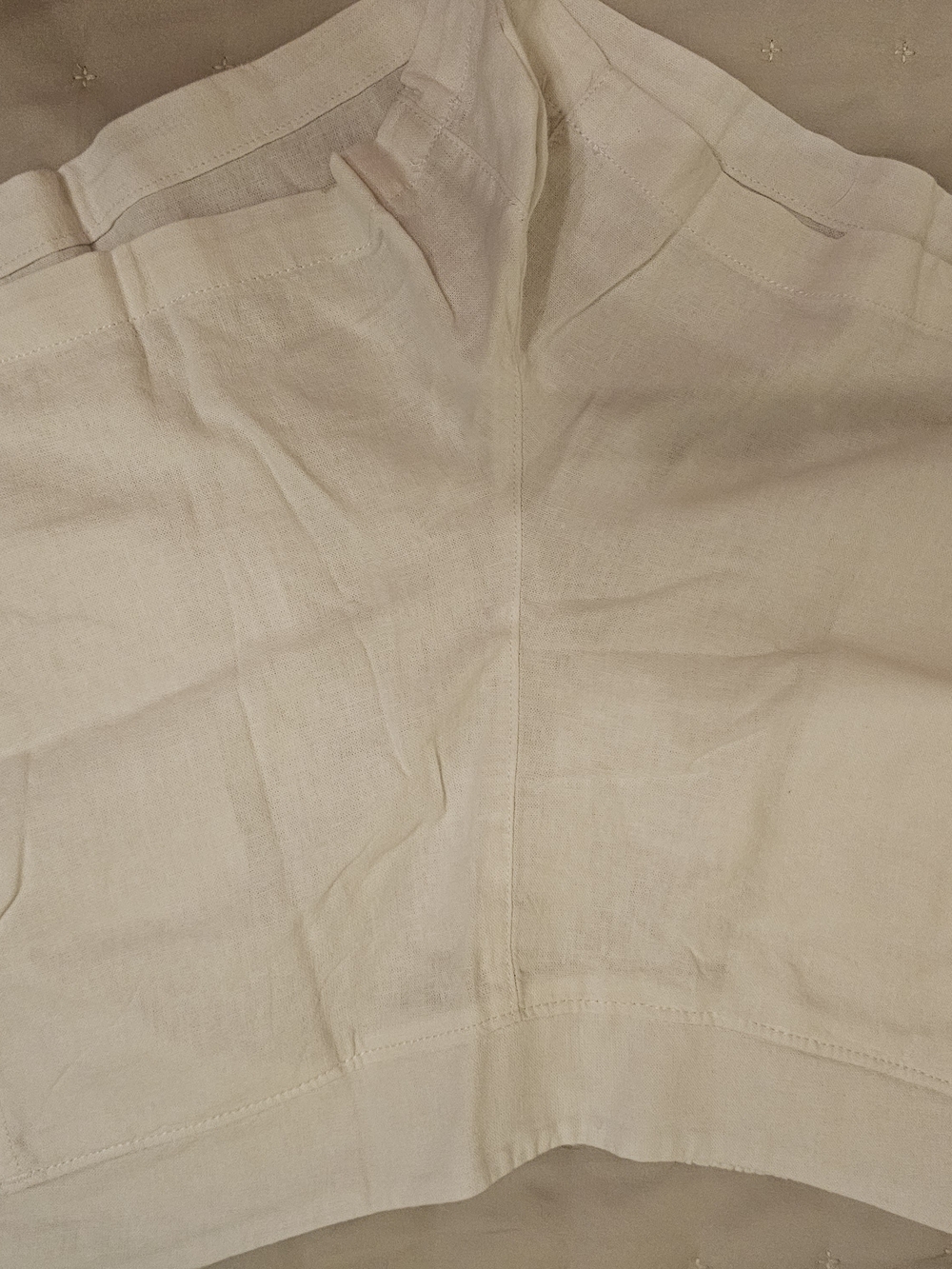 GAP White Elastic Waist Shorts